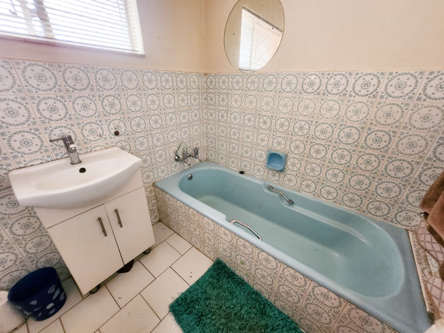 4 Bedroom Property for Sale in Stilfontein Ext 4 North West